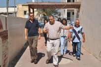 بالصور: عضو الكنيست الجبهوي "دوف حنين" يزور مدارس اللد العربية 